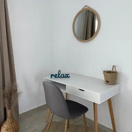 Athena's 2 Apartment Polychrono