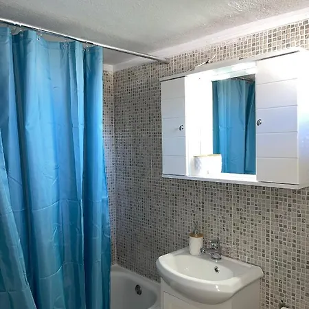 Athena's 2 شقة بوليخرونو