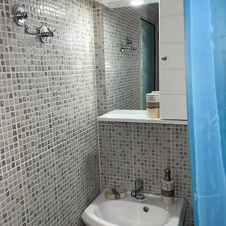 Athena's 2 * Polychrono